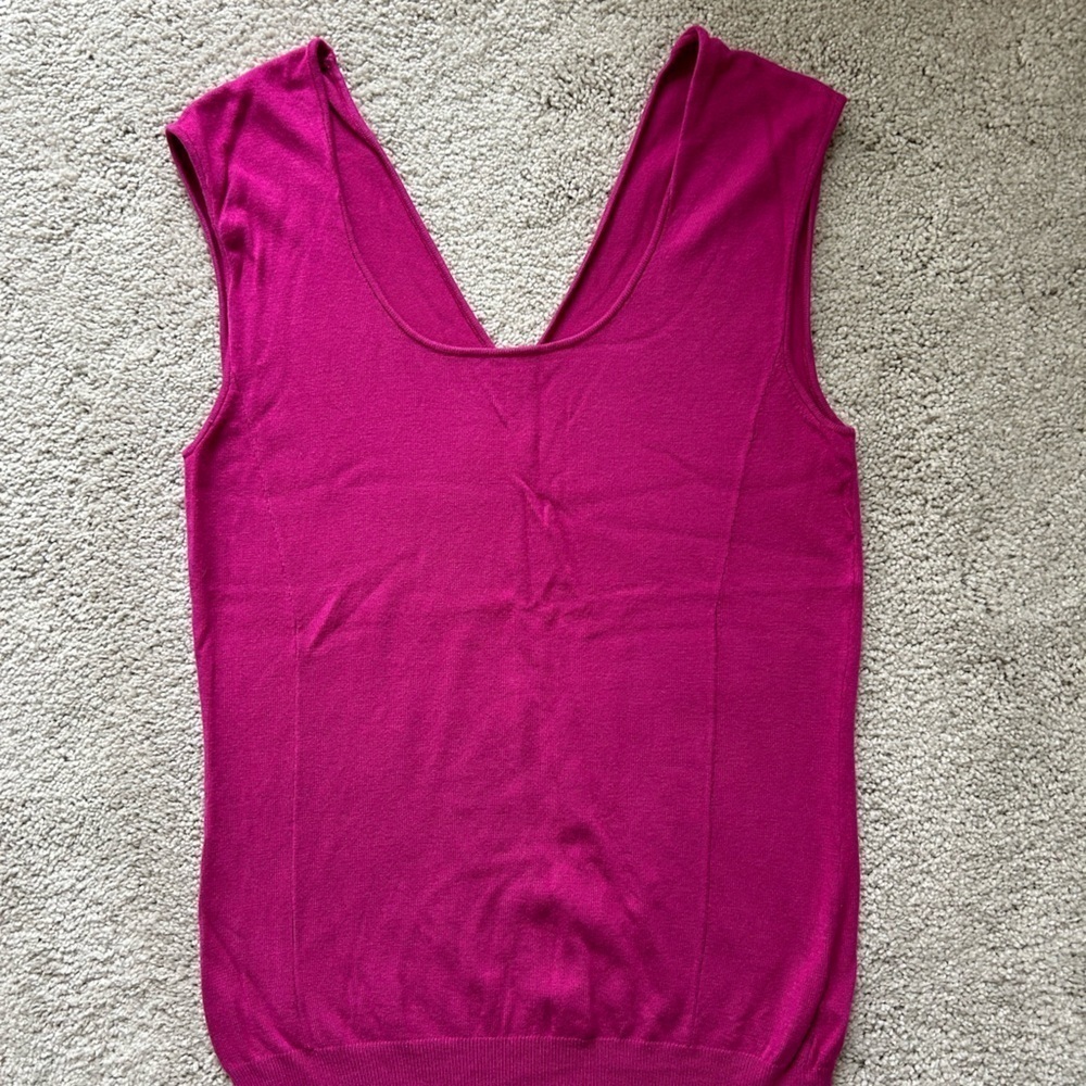 The Limited Fuchsia Sleeveless Sweater Tank Women’s Large V-Neck Knit Top